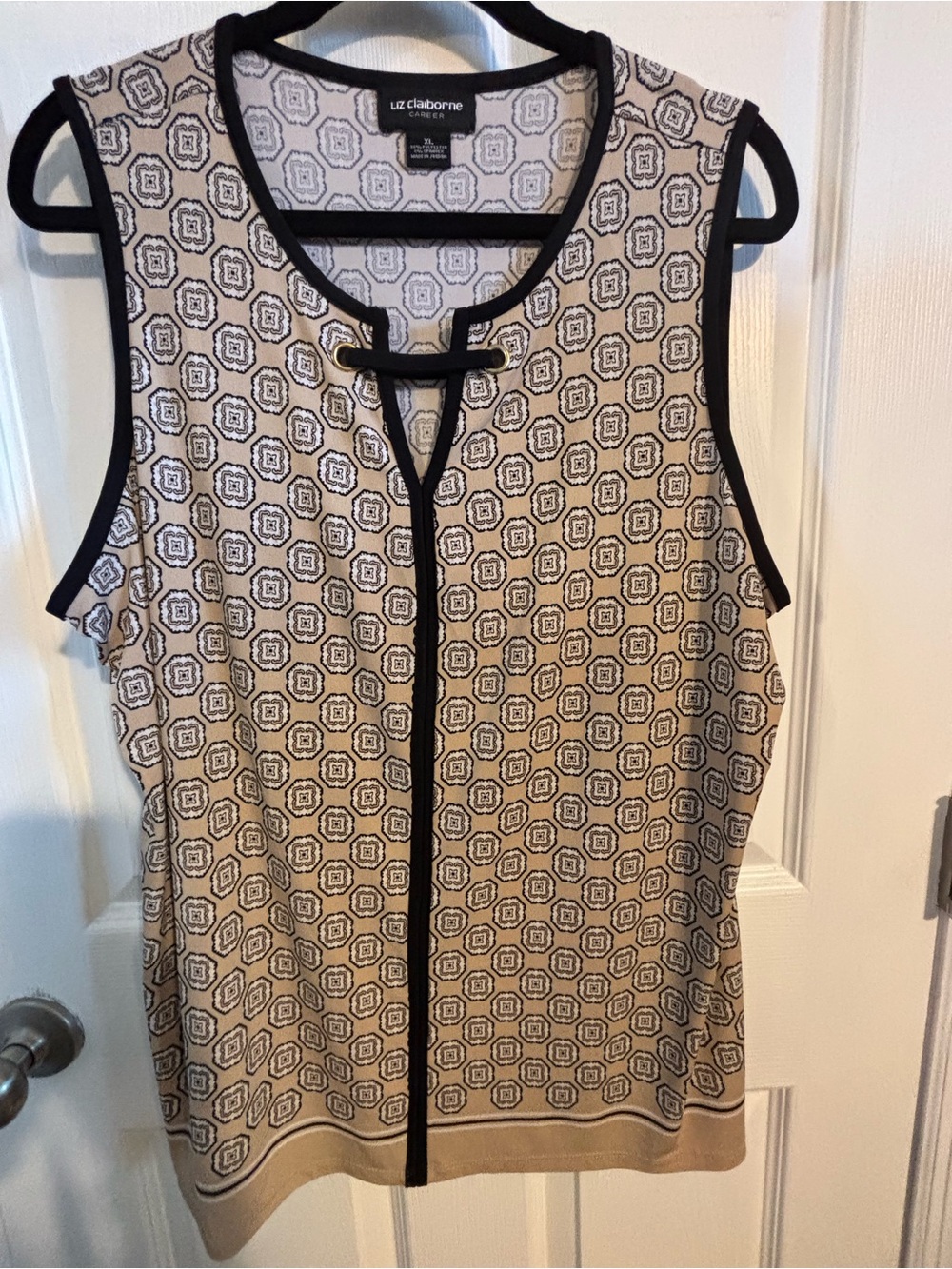 😍Liz Claiborne Beige & Black Sleeveless Patterned Top Sz XL